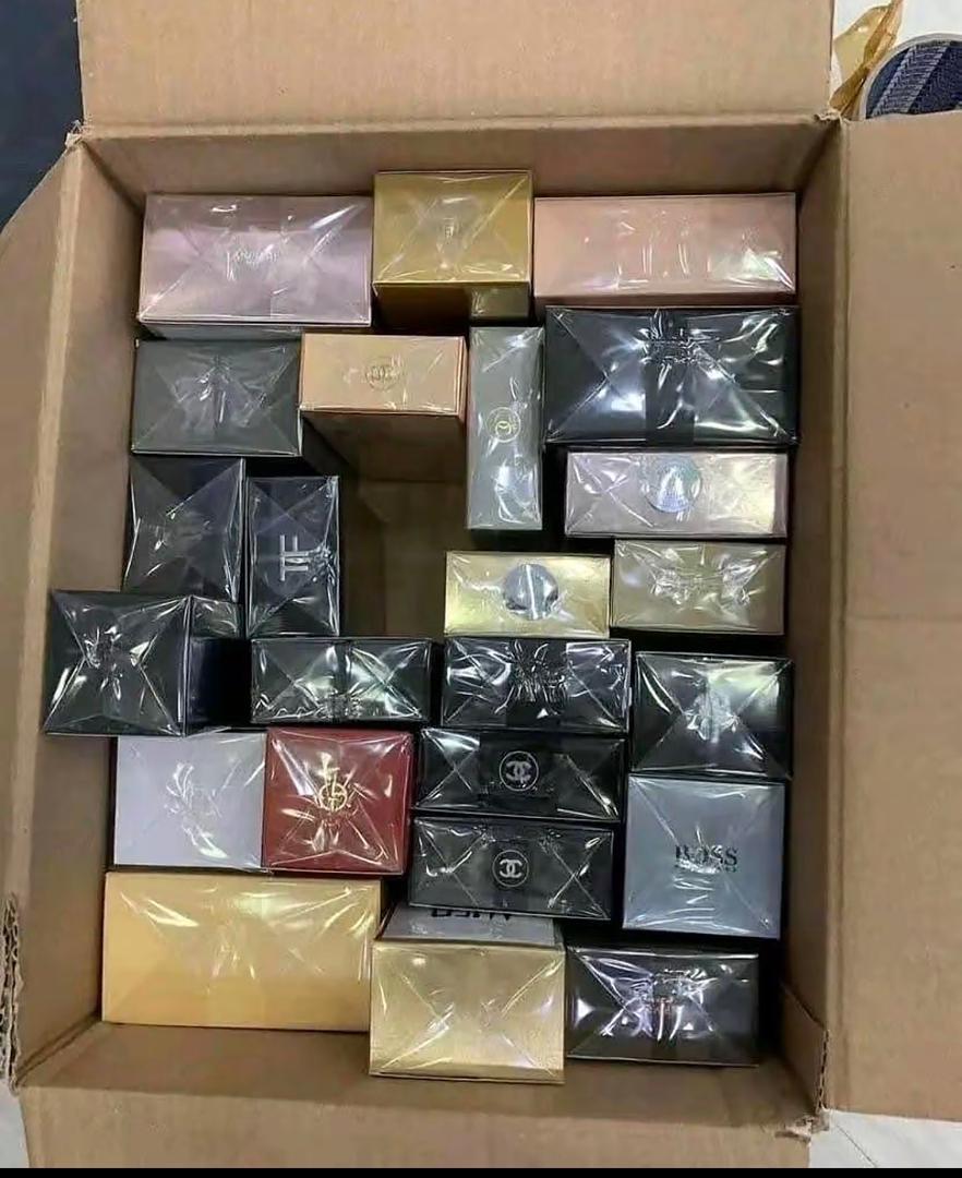 Perfumes and Fragrances pallets - Image 26